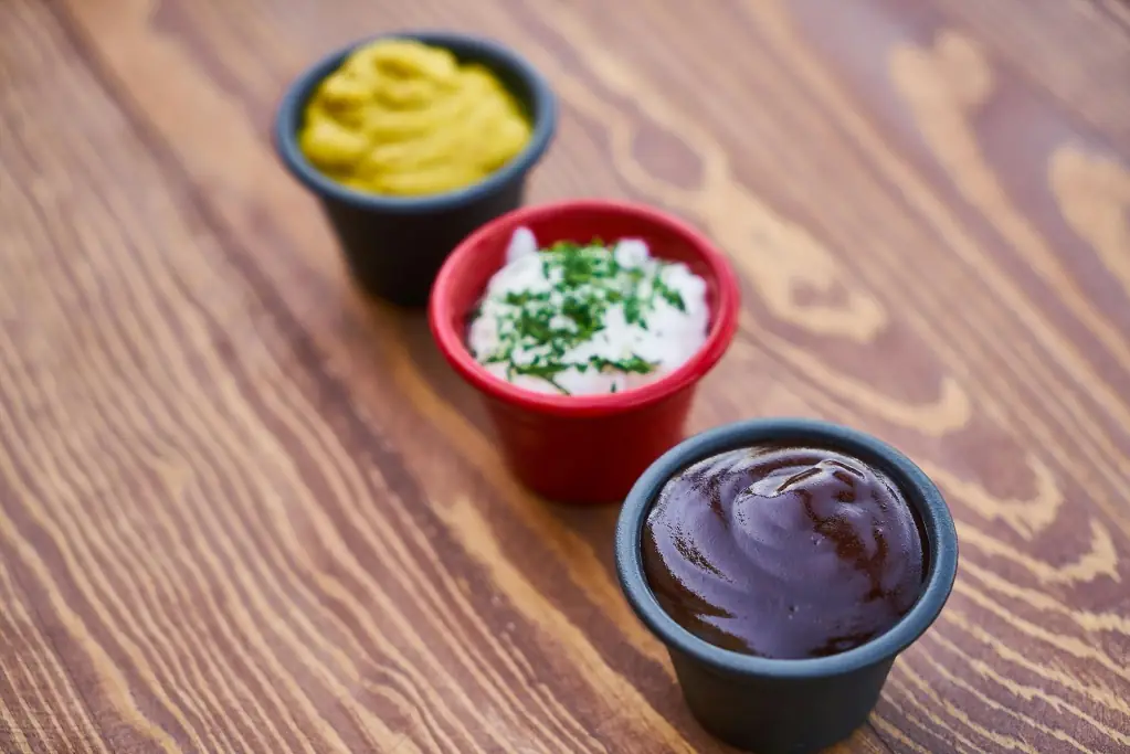 Welke Sausbakjes Kies Je op Basis van de Portiegrootte?
